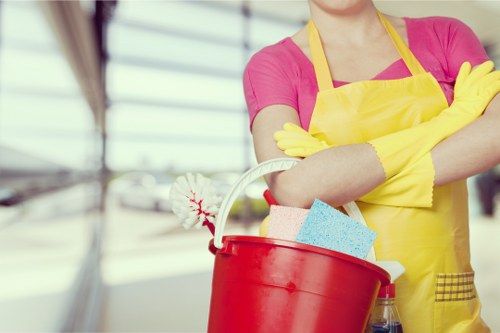 Detailed kitchen cleaning before moving into a Shoreditch home