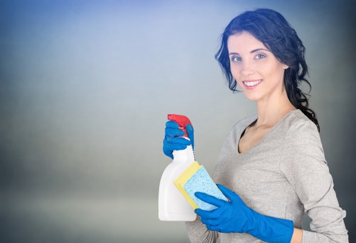 Preparation and care for rug cleaning in Shoreditch